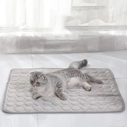 Tapete de enfriamiento para dormir para mascotas